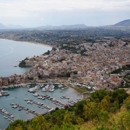 Rinnovabili • Rinnovabili e AU, obbligo di garanzia fideiussoria in Sicilia