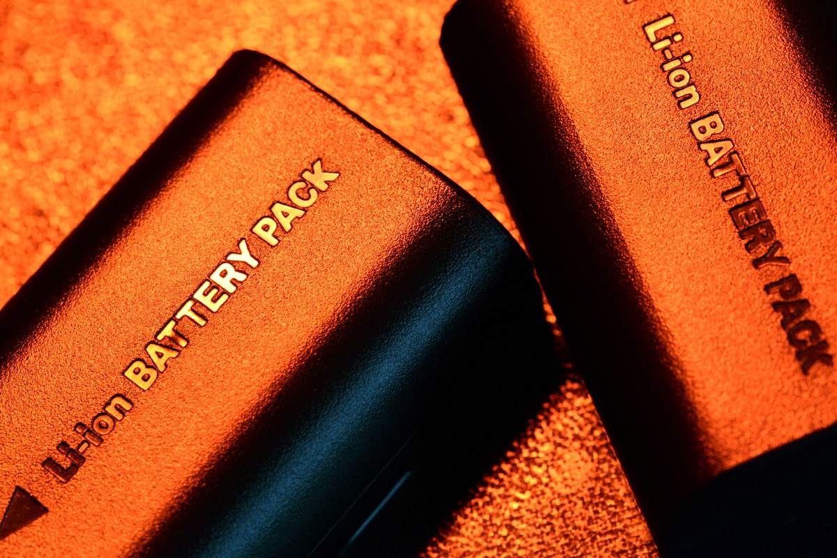 Rinnovabili • cina-batterie-agli-ioni-di-litio