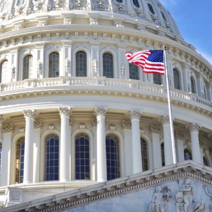 Rinnovabili • USA: la Camera vota per tagliare i costi energetici dei data center