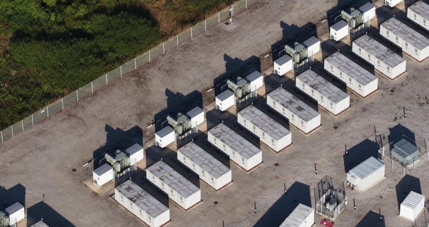 Rinnovabili • Seconda Asta Macse, ARERA fissa il premio massimo a 27.000 €/MWh/anno