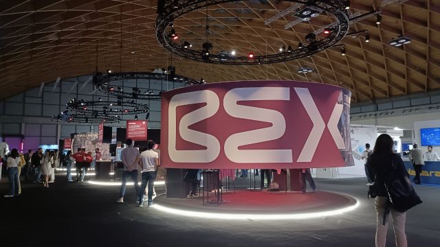Rinnovabili • IEG, inaugurata BEX: la prima expo  in Italia dove lo spazio incontra  l’industria terrestre  