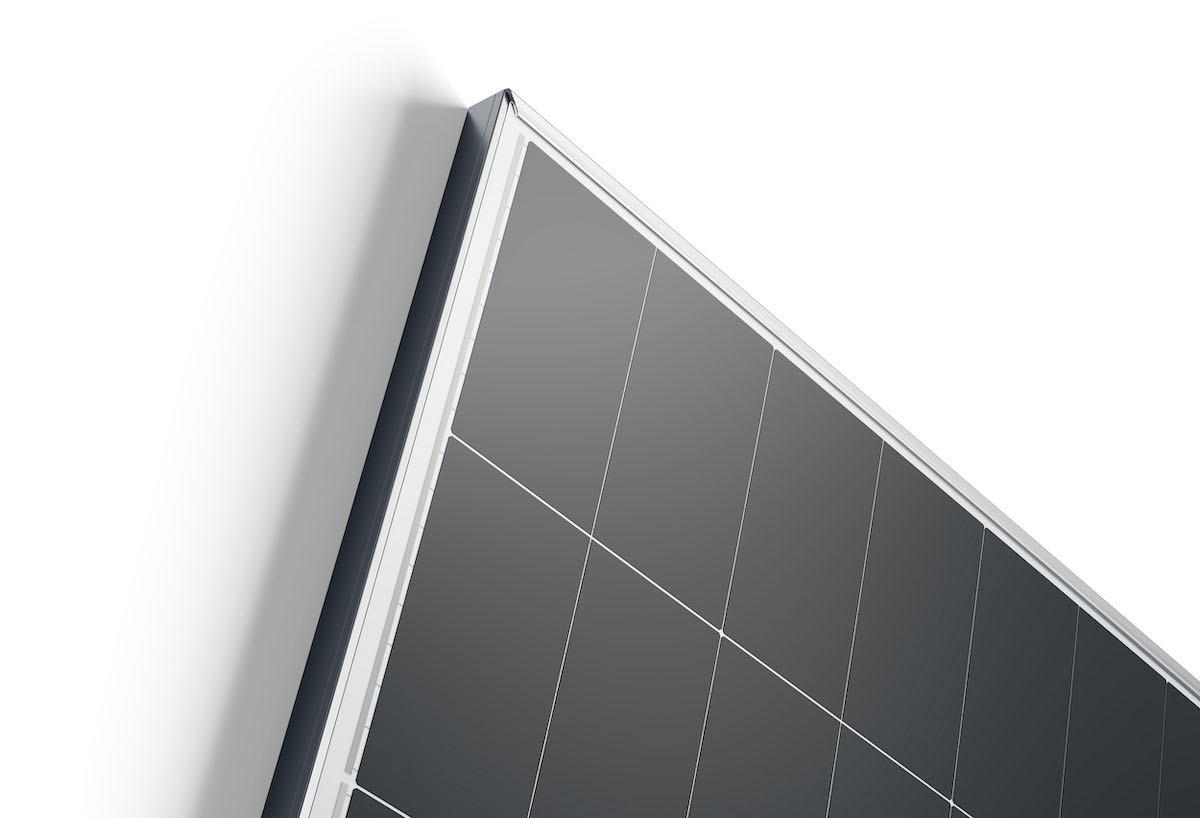 Rinnovabili • Nuovo record per il fotovoltaico HIBC di LONGi: efficienza al 28,29% a livello di cella