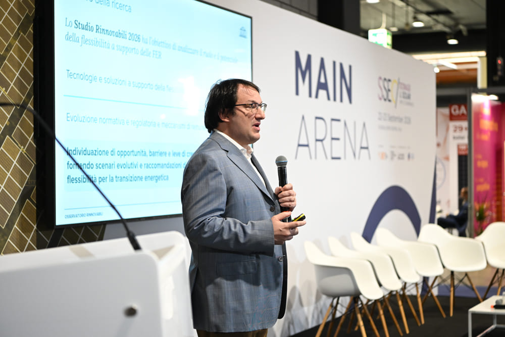 Studio AGICI: «Con le batterie industriali ROI oltre il 9%, ma per spingere i 122 GWh serve stabilità»
