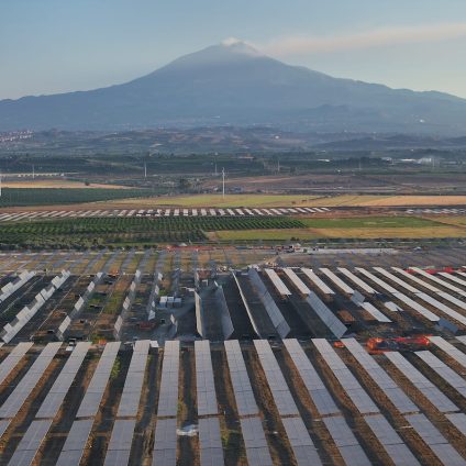 Rinnovabili • Nadara e Amazon inaugurano il più grande impianto agrivoltaico d’Italia: un progetto da 227 MW in Sicilia