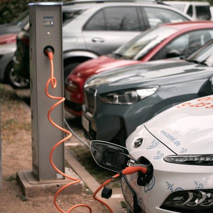 Rinnovabili • Auto elettrica: le 5 caratteristiche standard per ogni BEV che si rispetti
