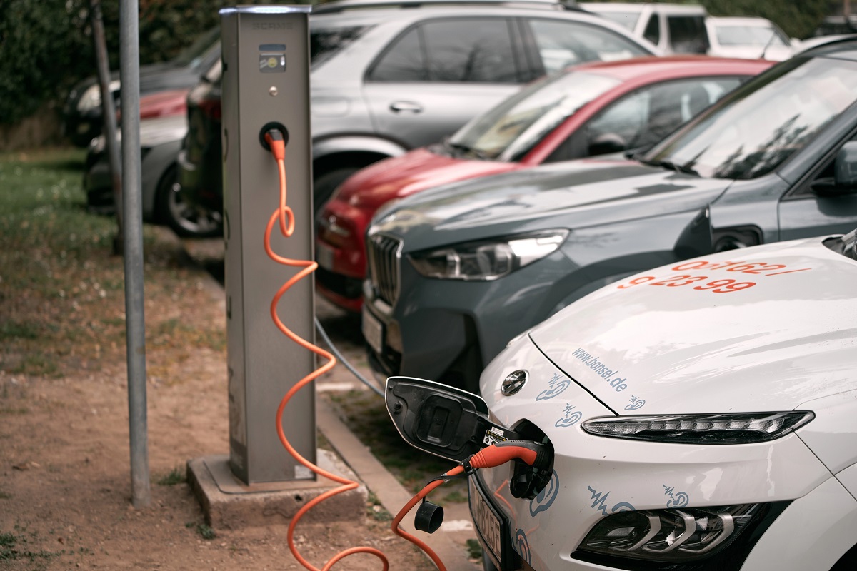 Rinnovabili • Auto elettrica: le 5 caratteristiche standard per ogni BEV che si rispetti