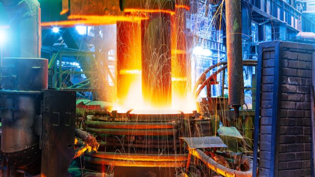 Rinnovabili • E se trasformassimo le scorie delle acciaierie italiane in batterie termiche?