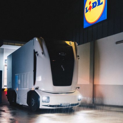 Rinnovabili • Camion a guida autonoma, il test in Germania per la grande distribuzione