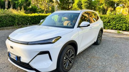 Rinnovabili • Geely Starray EM-i, il SUV plug-in silenzioso, di qualità a prezzi pop