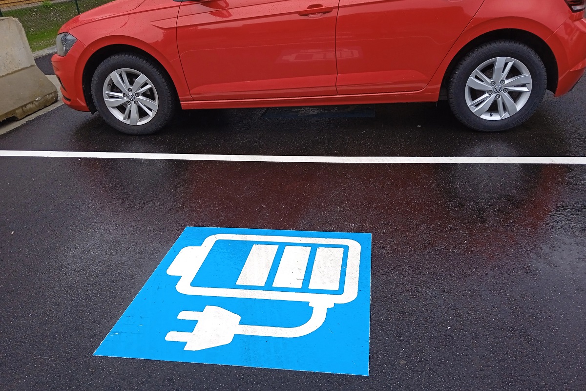 Rinnovabili • Immatricolazioni auto, finito l'effetto bonus sulle elettriche. Che succede ora?