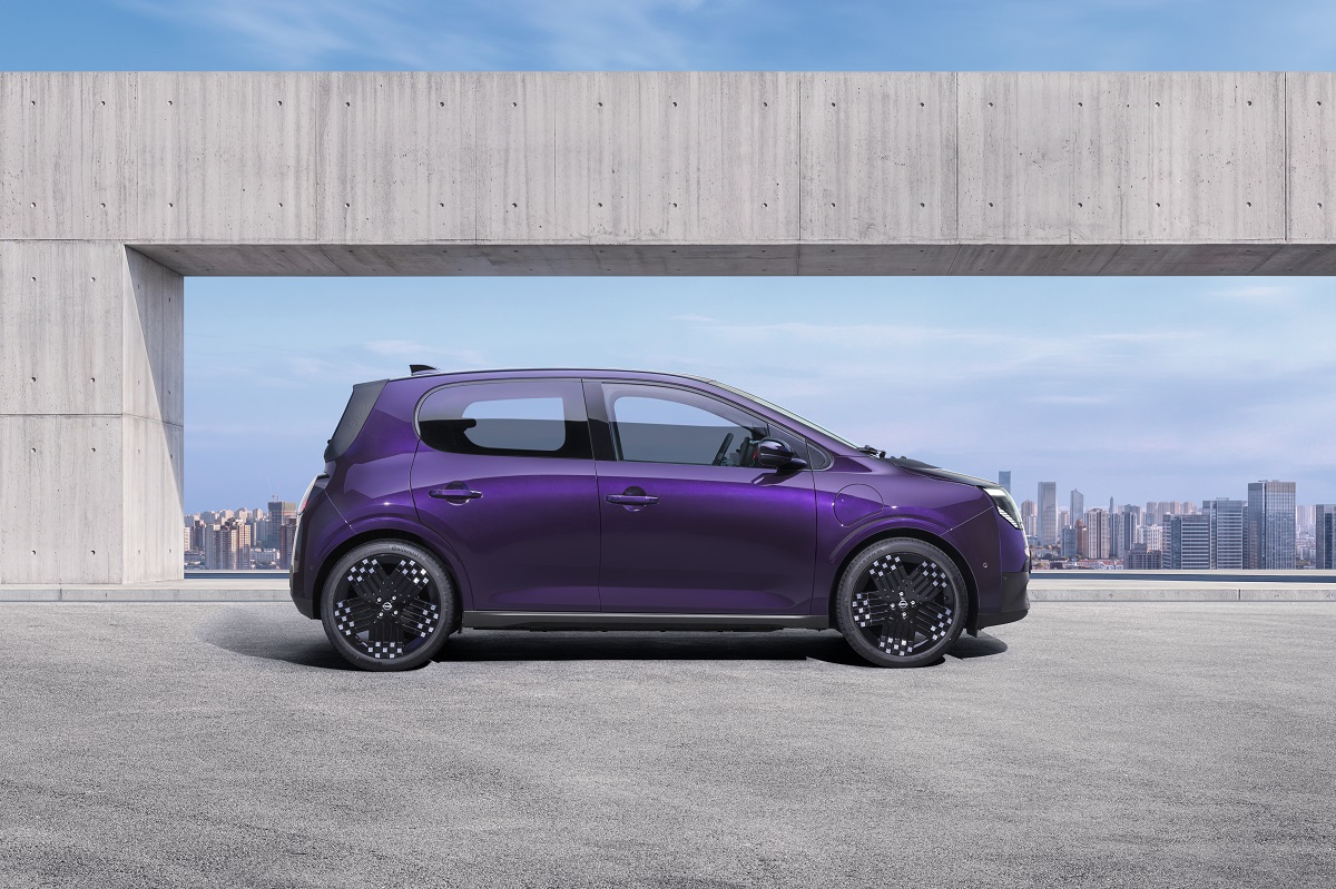 Nissan Pixo, la city car con riconoscimento facciale