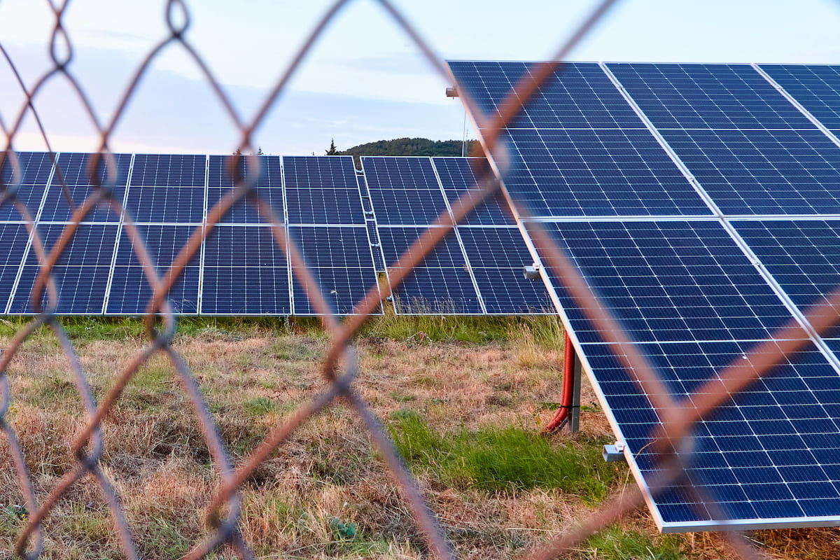 Rinnovabili • NZIA: come i criteri di resilienza trasformeranno il fotovoltaico europeo