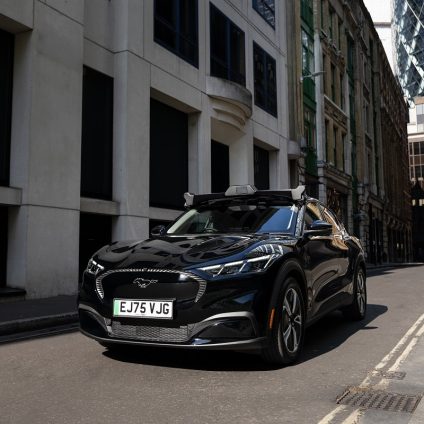 Rinnovabili • Robotaxi a Londra: al via il servizio di Uber, primo in Europa. Ma c'è (ancora) il conducente umano