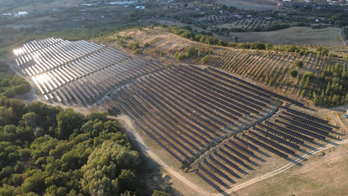 Rinnovabili • WALDEVAR amplia la propria presenza in Italia con soluzioni integrate per la generazione da fonti rinnovabili