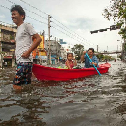 Rinnovabili • bangkok-piogge-alluvioni