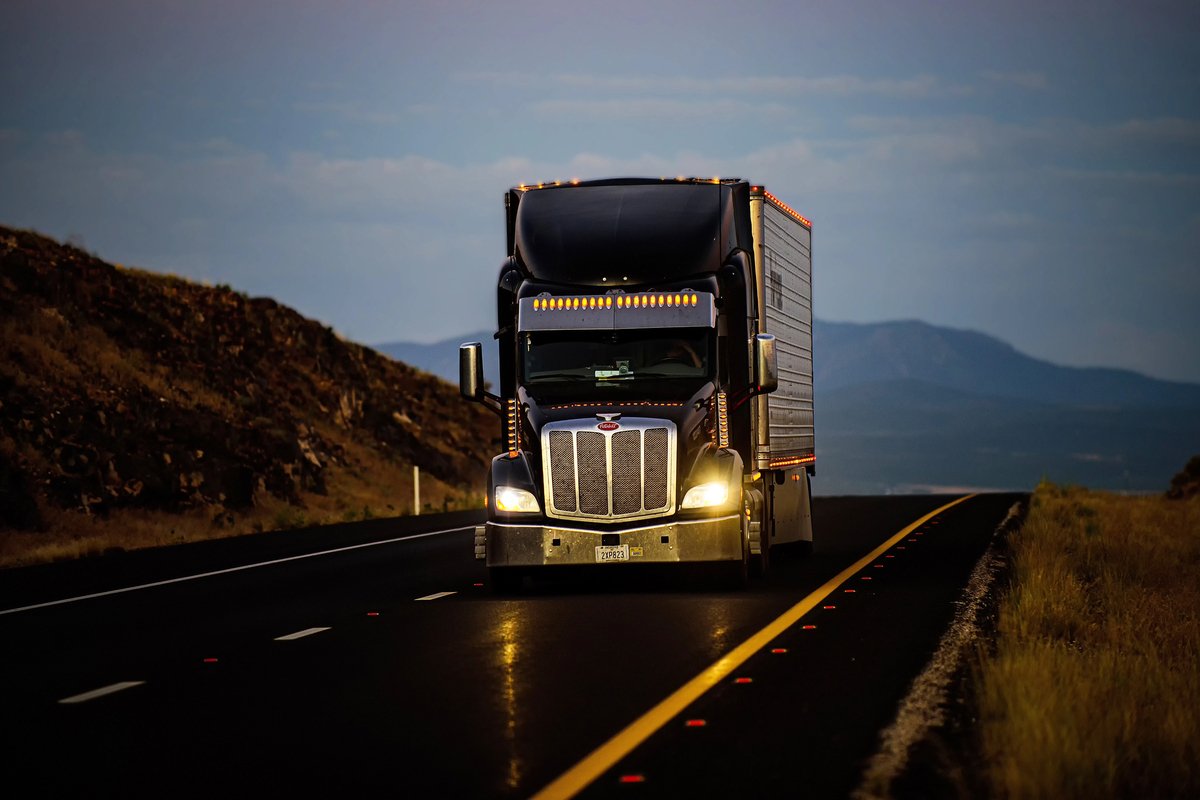 Rinnovabili • elezioni-midterm-stati-uniti-diesel-benzina-trump