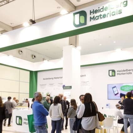 Rinnovabili • Heidelberg Materials a Ecomondo: innovazione di processo e di prodotto per ridurre l’impatto ambientale