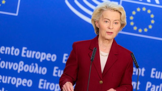 Rinnovabili • Von der Leyen rilancia l'Unione dell'energia: reti e interconnessioni contro i prezzi alti