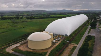 Rinnovabili • Energy Dome inaugura il nuovo hub a Piacenza: da qui la CO2 Battery punta ai mercati mondiali
