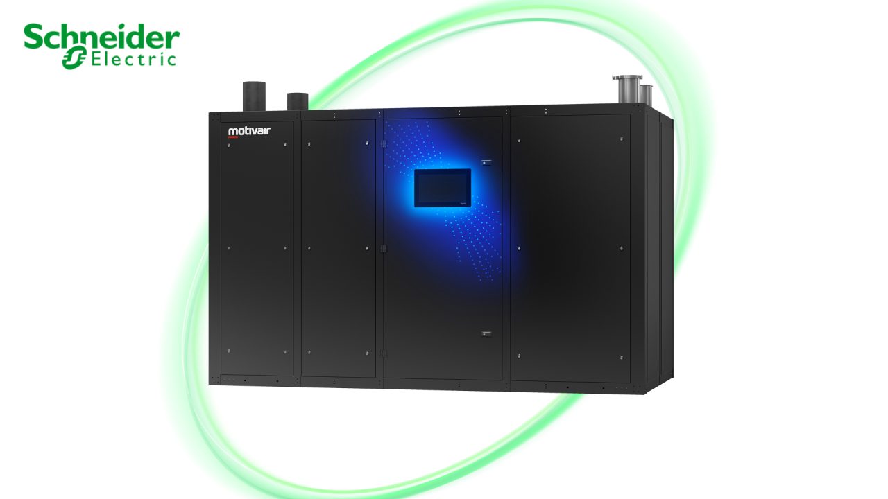 Rinnovabili • Schneider Electric lancia la nuova coolant distribution unit (CDU) Motivair che combina raffreddamento a liquido e ad aria per una maggiore flessibilità d'installazione dei data center