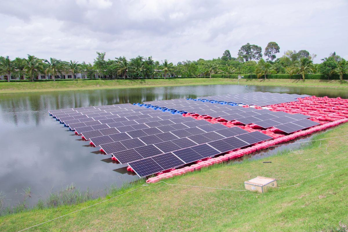 Rinnovabili • Asta fotovoltaico galleggiante, 8 impianti in graduatoria per 30 MW
