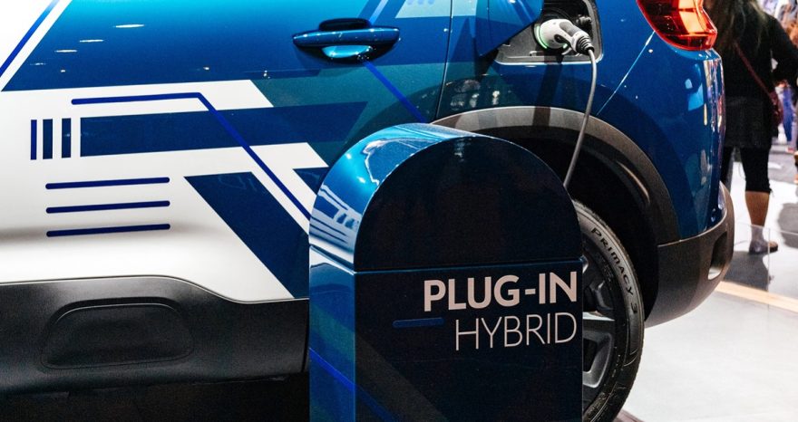 Rinnovabili • Auto ibride plug-in: inquinamento 6 volte più alto di quello dichiarato (bozza)
