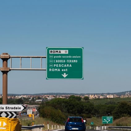 Rinnovabili • Caro-carburanti: Roma è la città più colpita dai rincari, per le regioni la Lombardia. Intanto monta protesta camion e agricoltori