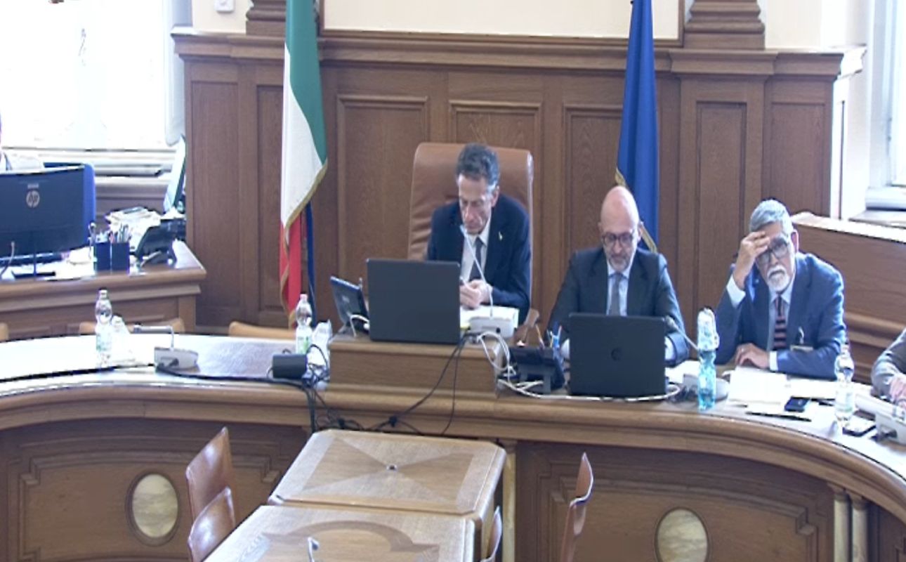 Rinnovabili • Nel question time alla Camera il sottosegretario al MASE Barbaro fa il punto sulle risorse per le CER e sulle nuove semplificazioni.