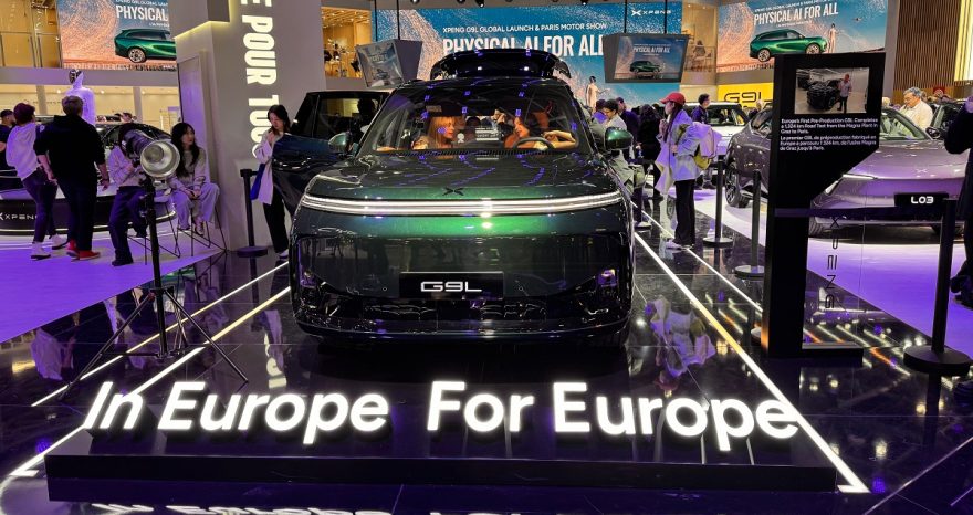 Rinnovabili • Auto cinesi, crisi del mercato interno con flessione del 28%. Ecco il motivo del boom dell'export