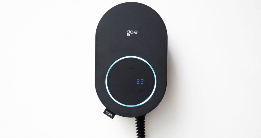 Rinnovabili • Reti elettriche e ricarica intelligente: il futuro dell'EV passa dal bilanciamento dei carichi secondo go-e