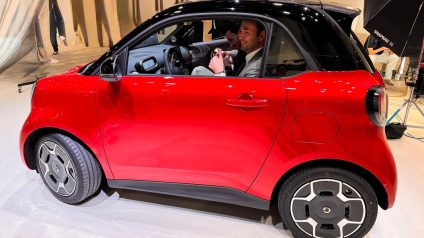 Rinnovabili • Finalmente è di nuovo Smart. Torna l'iconica due posti con Smart #2. Ecco com'è