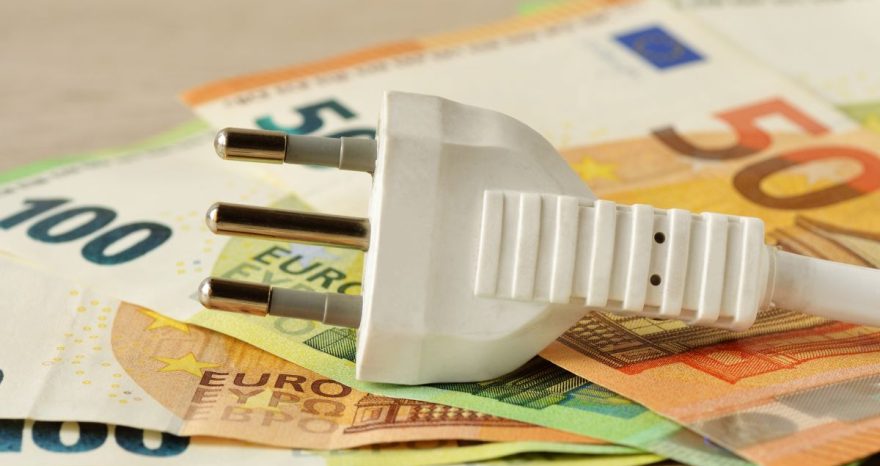 Rinnovabili • Tariffe dinamiche: il cambio di contratto che vale fino al 23% di risparmio in bolletta