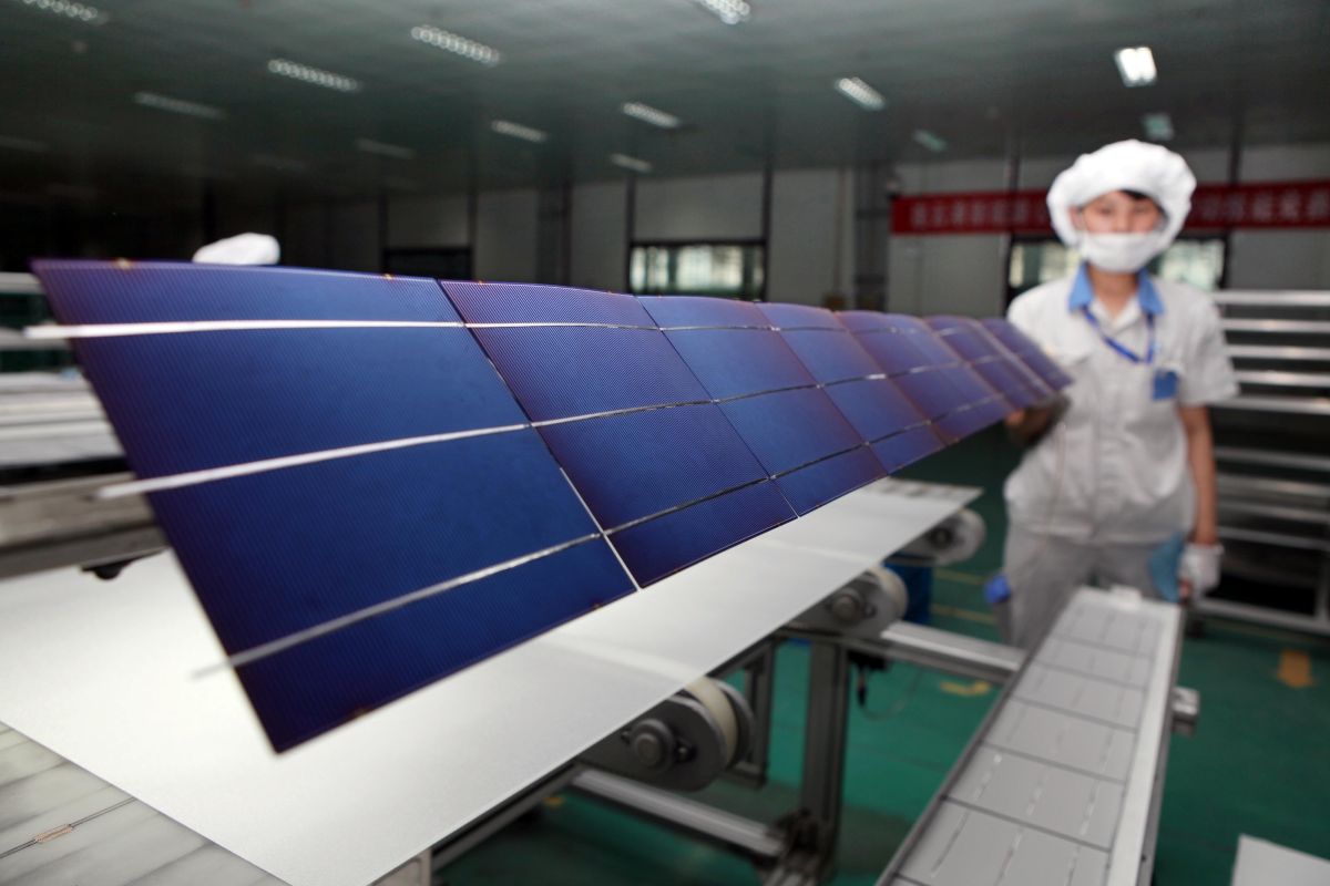 Rinnovabili • La Cina alza la scure sulle esportazioni di tecnologie fotovoltaiche
