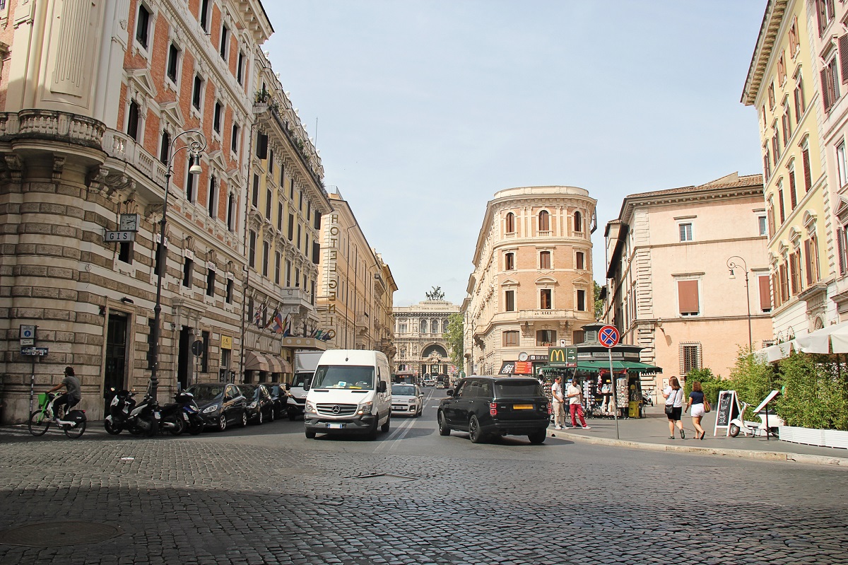 Rinnovabili • Roma troppo inquinata: il sindaco Gualtieri applica limitazioni alla ZTL fascia verde
